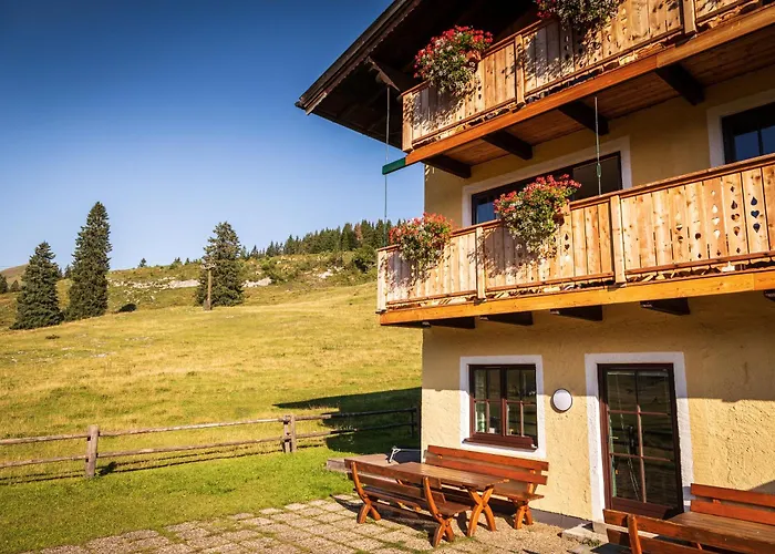 Almhaus Alpenrose Postalm Lodge