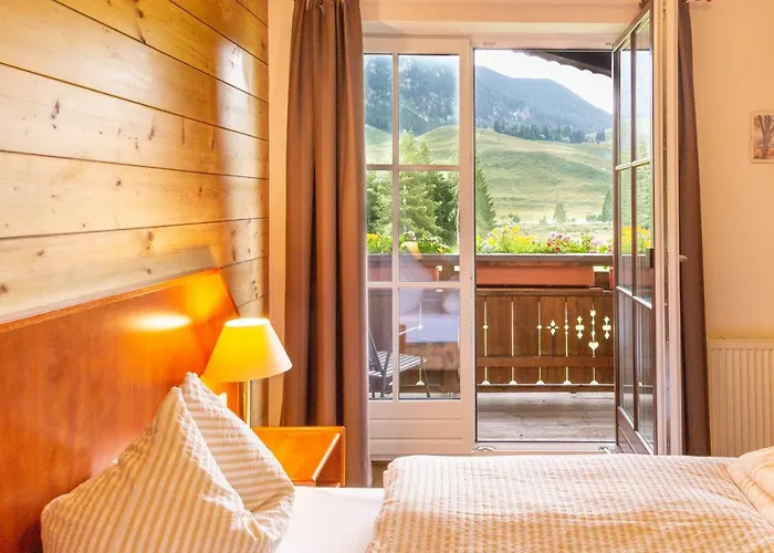 Almhaus Alpenrose Postalm Lodge